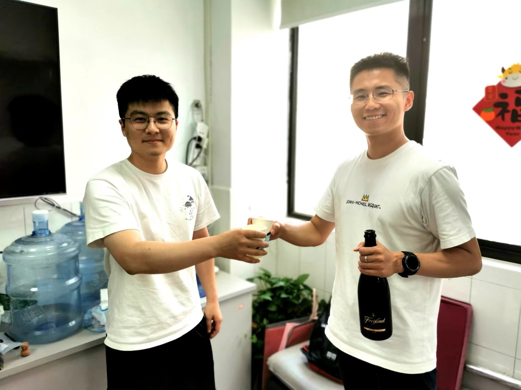 Peng and Peng-lai are now leaving our ECNU team.